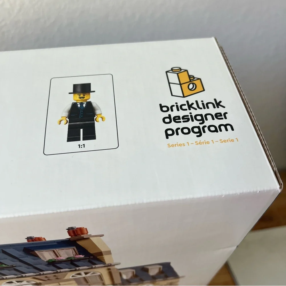 LEGO Bricklink Parisian Street 910032 Brand New Sealed Retired Set
